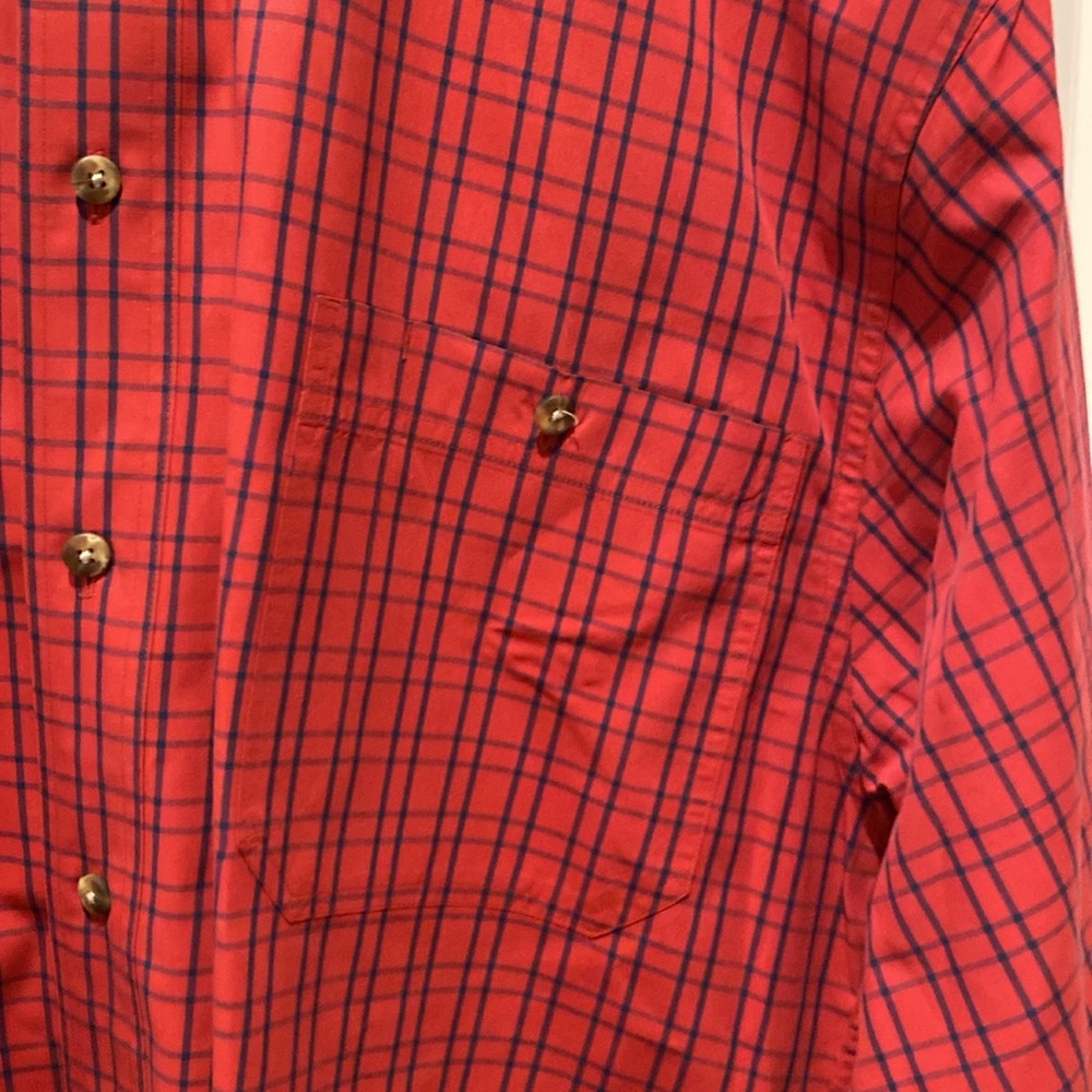 Eddie Bauer Men’s Casual Button Down Long Sleeve‎ Shirt.  Red w/Blue Stripes. - Picture 3 of 6